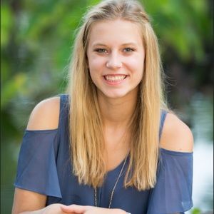 Meet your Posher, Julia